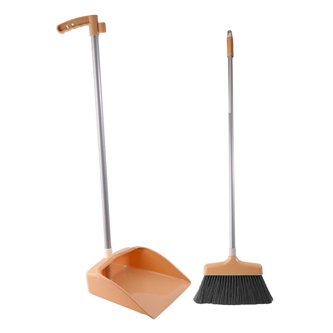 Broom with handle and dustpan 262