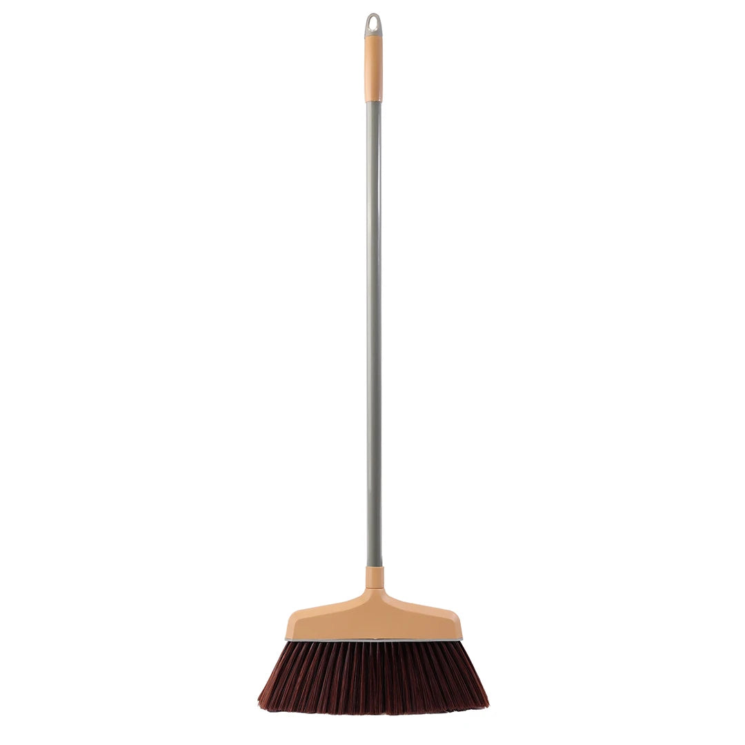 Broom with handle brown 1318