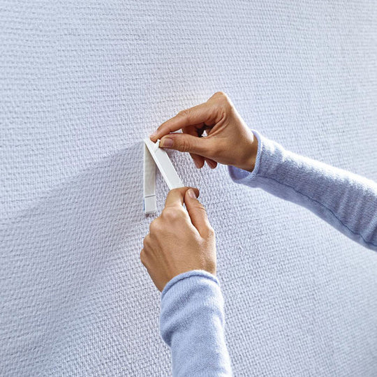 Tesa Adhesive Nail For Wallpaper Blister Upto 1kg -