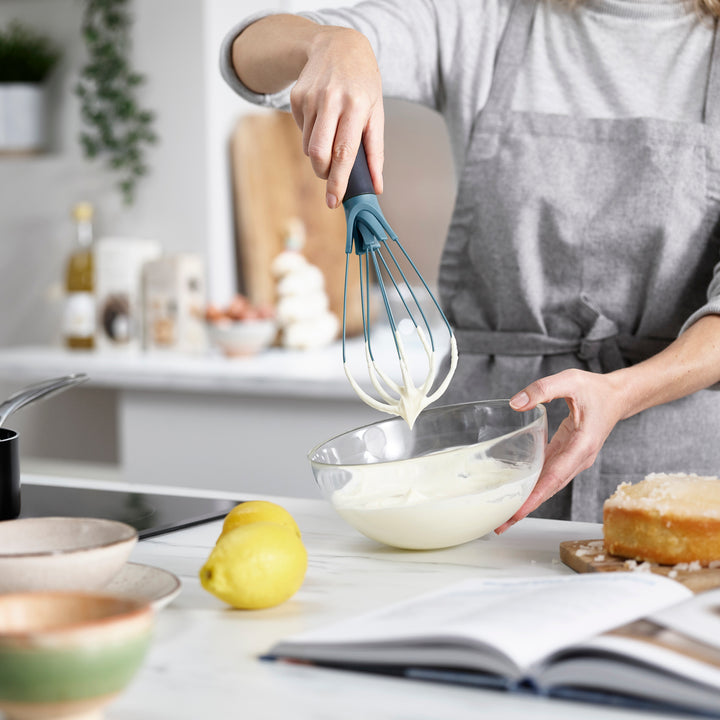 Joseph Joseph Twist™ 2-in-1 Whisk - Sky