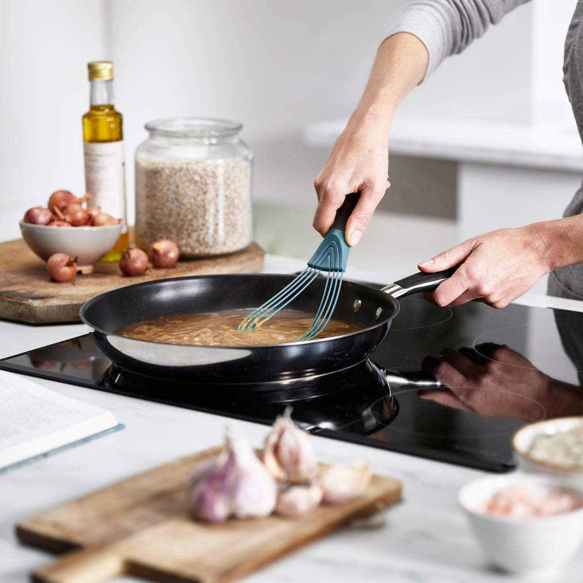 Joseph Joseph Twist™ 2-in-1 Whisk - Sky – Sonee Hardware