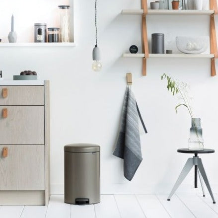 Brabantia Pedal Bin Newicon Platinum 20lt