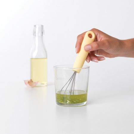 Brabantia Whisk Small Vanilla Yellow Tasty+
